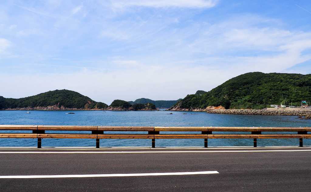 木製ガードレール木景の施工例・森林の道路